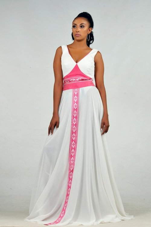 maxidress-white-pink-traditional-detail - View 2